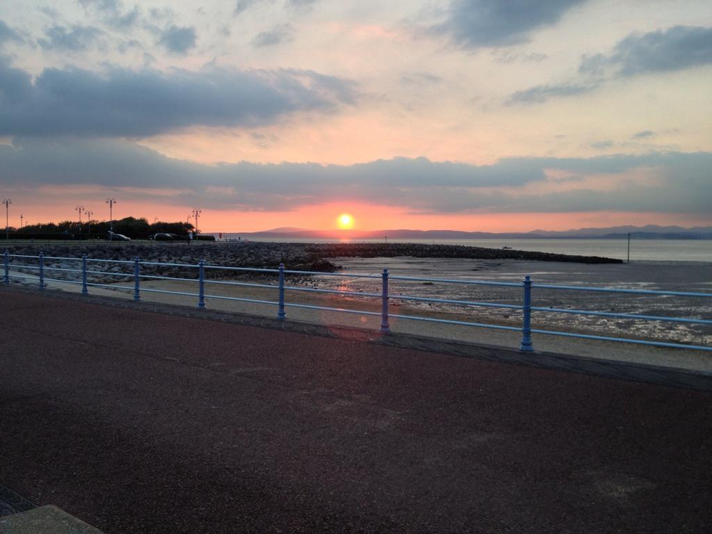 The Crown Hotel Morecambe Exterior foto